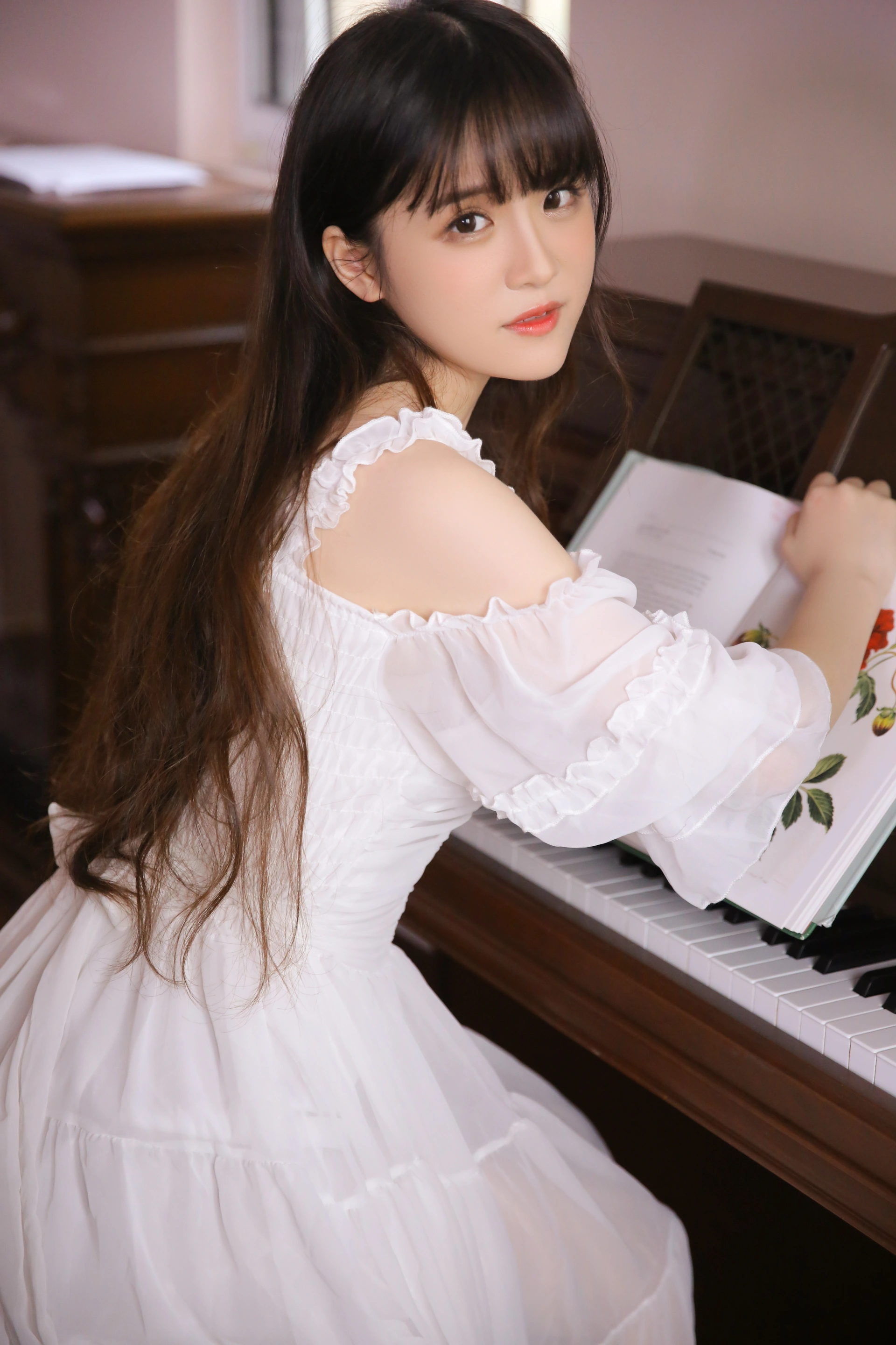 [YALAYI雅拉伊]2022.05.05 NO.928 尽情可爱 2